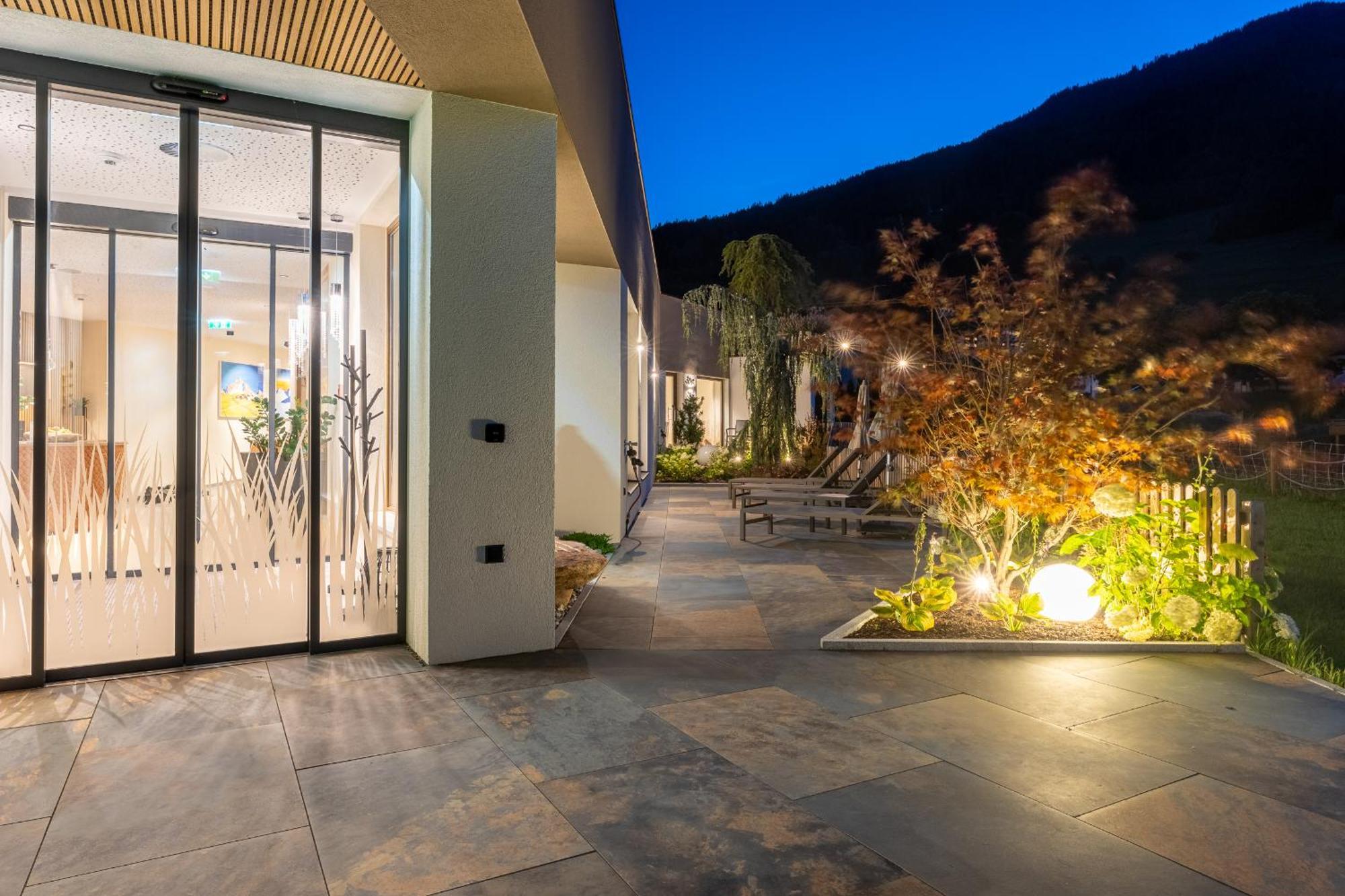 Alpin Chalet Am Burgsee Ladis Exterior photo